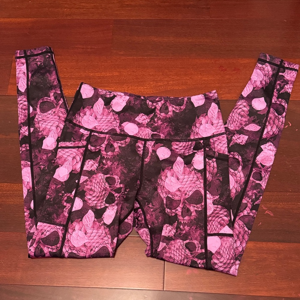 Constantly Varied Gear Vibrant Pink Skull Leggings CVG NEW XS